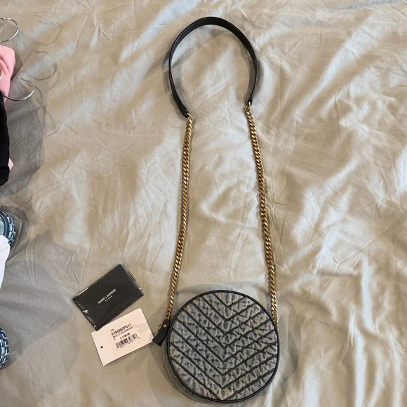 Yves Saint Laurent Black and Gold Chevron Crossbody Bag - Picture 4 of 4